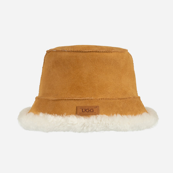 UGG FLUFFY BUCKET BAG