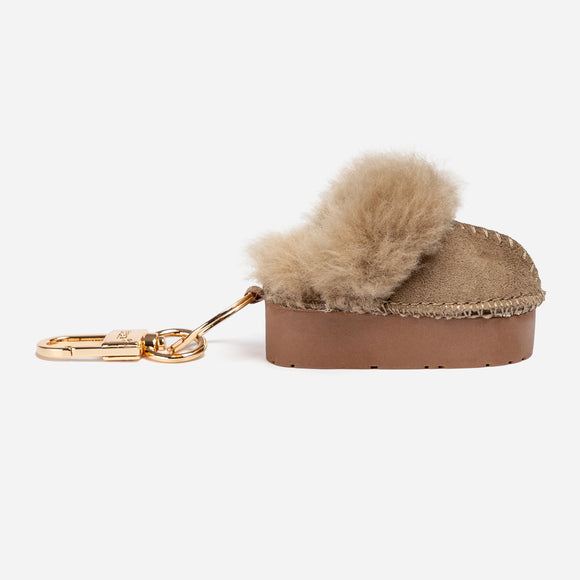 UGG COQUETTE PLATFORM SLIPPER PANDANT